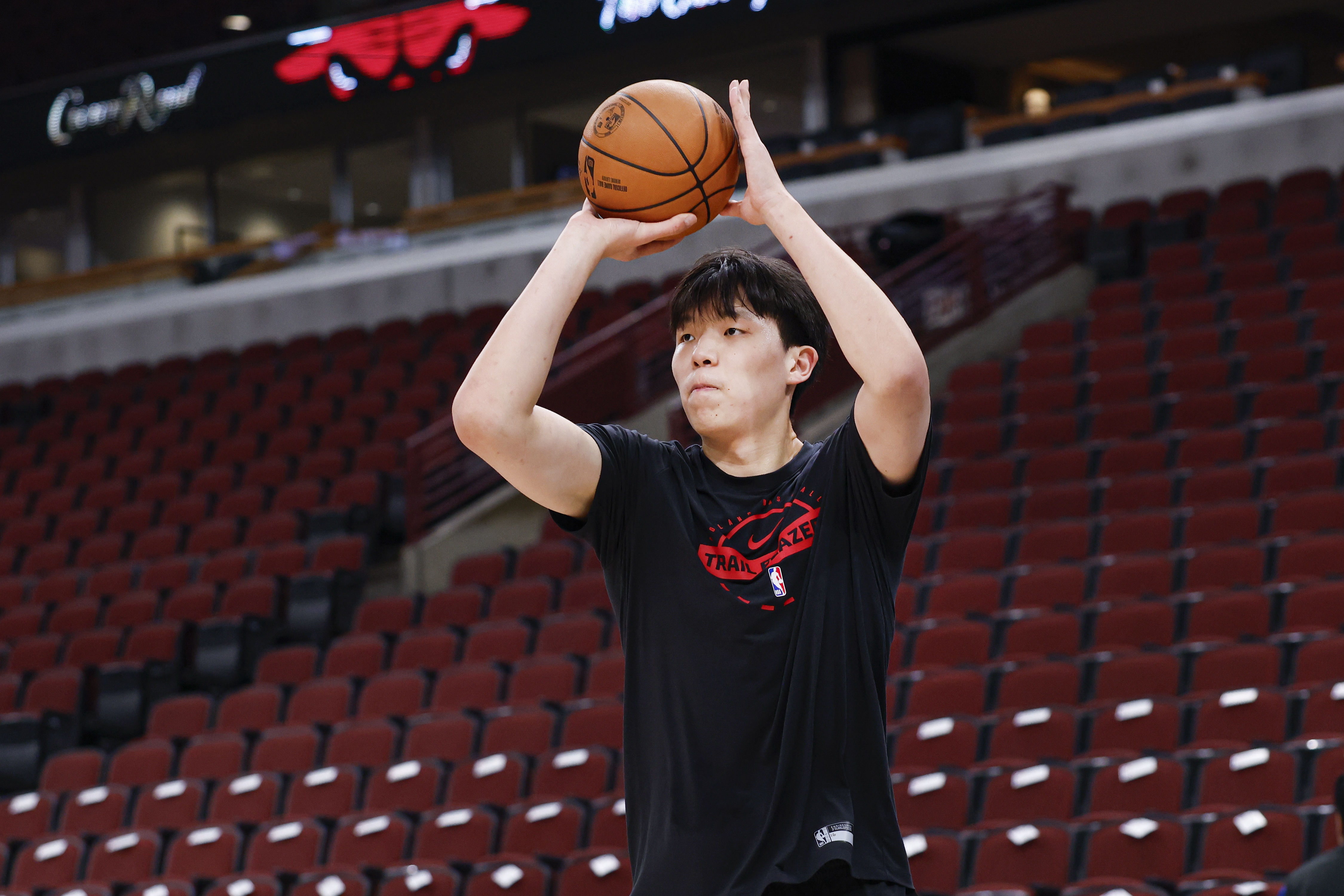 开云官网-媒体人：杨瀚森需要这样的比赛积累自信 未来在NBA才能把握住机会